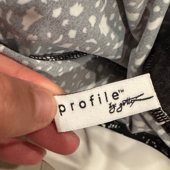 Profile By Gottex Black and White One Piece Swimsuit size 6 - Picture 7 of 7